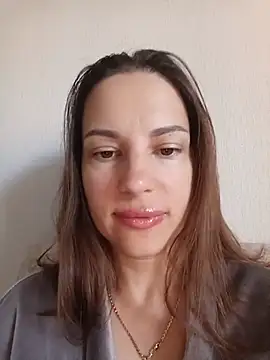 She-Moon online show from June 19, 2026, 5:24 am