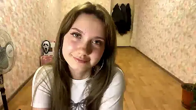 Snapshot of BerneiiceNases chatting on February 8, 2026, 3:43 pm BerneiiceNases online show from February 8, 2026, 3:43 pm