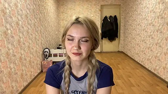 Snapshot of BerneiiceNases chatting on January 17, 2026, 3:15 pm BerneiiceNases online show from January 17, 2026, 3:15 pm