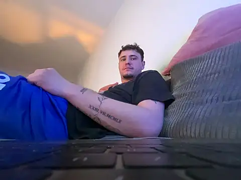 HornyCoupleTJ247 online show from February 4, 2026, 2:39 am