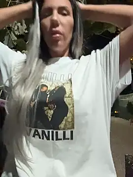 Missolevelvet online show from July 11, 2026, 8:53 pm
