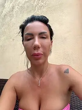 Missolevelvet online show from July 20, 2026, 10:39 am