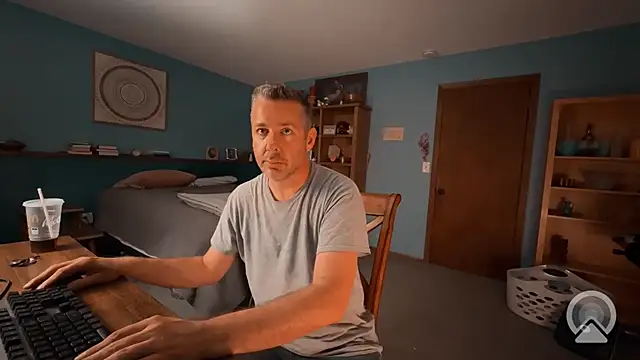 chrisw8140 online show from July 20, 2026, 4:53 am