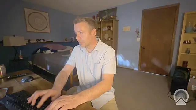 chrisw8140 online show from June 24, 2026, 10:51 pm