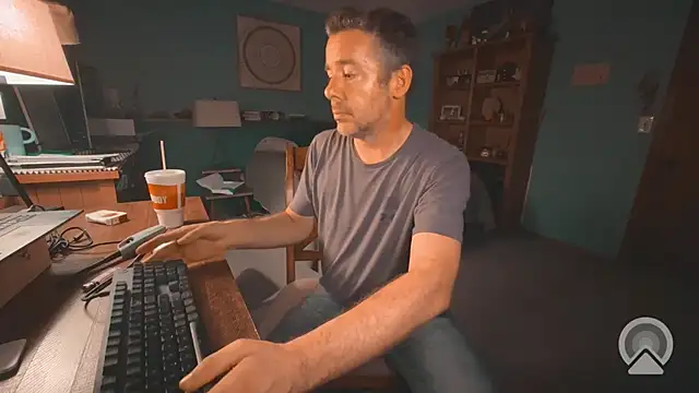 chrisw8140 online show from July 13, 2026, 4:34 am