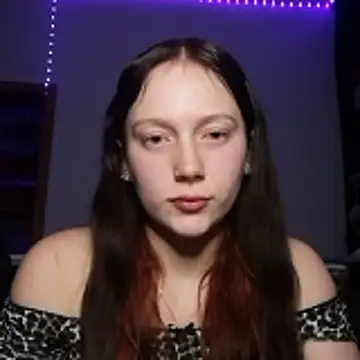 YoungLisaa18 online show from January 12, 2026, 8:04 pm