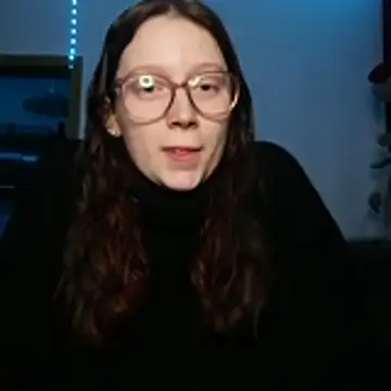 YoungLisaa18 online show from January 19, 2026, 4:11 pm