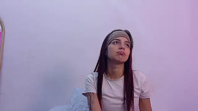 18littledevil online show from February 3, 2026, 7:52 pm