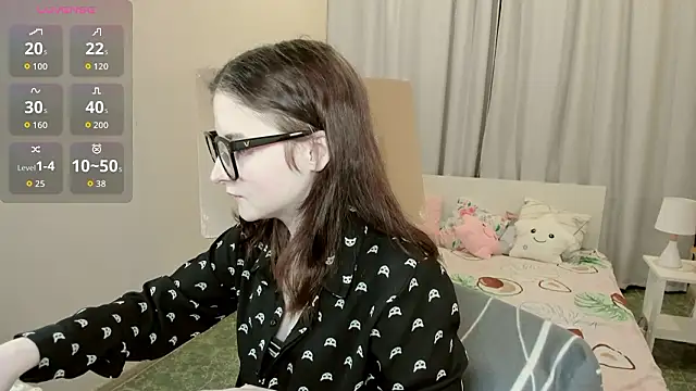 KiraDuvall online show from February 6, 2026, 4:58 pm