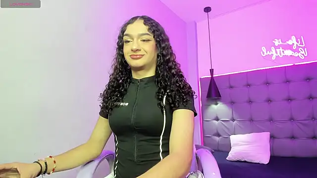 scarletcherry18 online show from August 3, 2026, 4:09 am