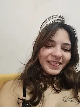 carazinho2128 online show from June 24, 2026, 2:37 pm
