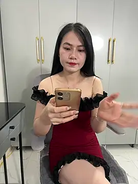 Llabi2k online show from June 25, 2026, 8:25 pm