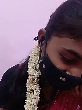 Tamil Hot RoyalQueen online show from June 12, 2026, 5:32 pm
