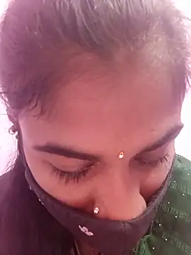 Tamil Hot RoyalQueen online show from May 20, 2026, 11:07 am