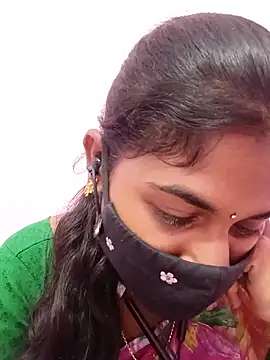 Tamil Hot RoyalQueen online show from June 10, 2026, 4:57 am