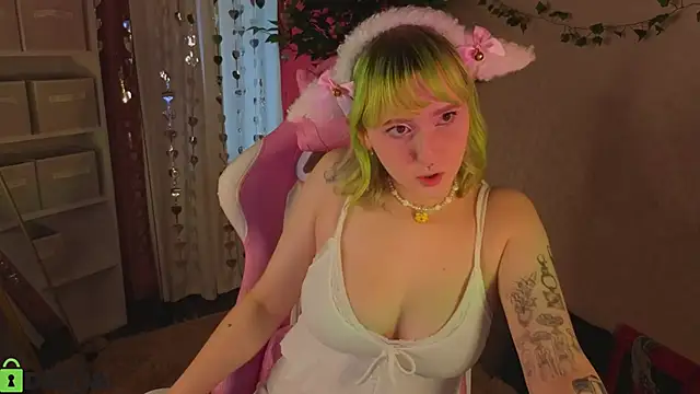 Snapshot of Roziett_Belle chatting on February 10, 2026, 9:08 am Roziett Belle online show from February 10, 2026, 9:08 am