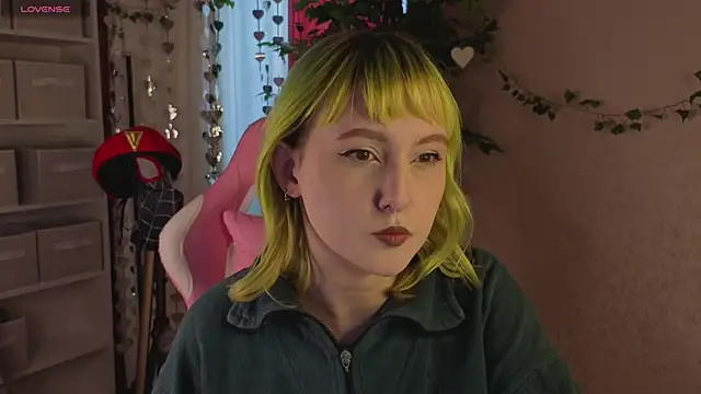 Snapshot of Roziett_Belle chatting on March 4, 2026, 9:50 am Roziett Belle online show from March 4, 2026, 9:50 am