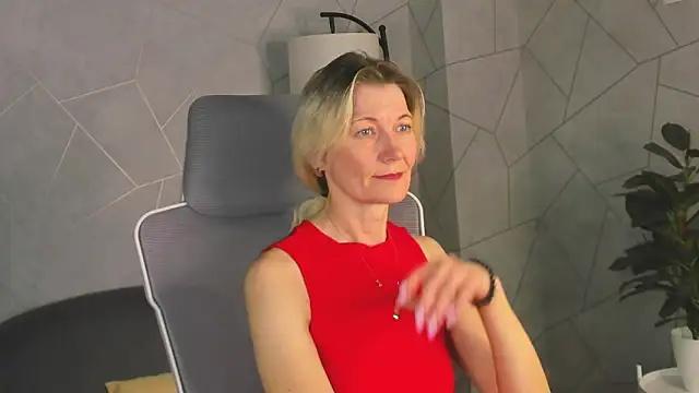 Julie Lucas online show from March 17, 2026, 12:46 am