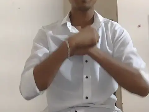 Sonu332002 online show from April 13, 2026, 8:18 am