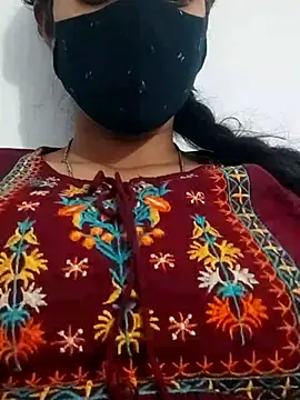 Snapshot of me-leela chatting on March 8, 2026, 3:32 am me-leela online show from March 8, 2026, 3:32 am