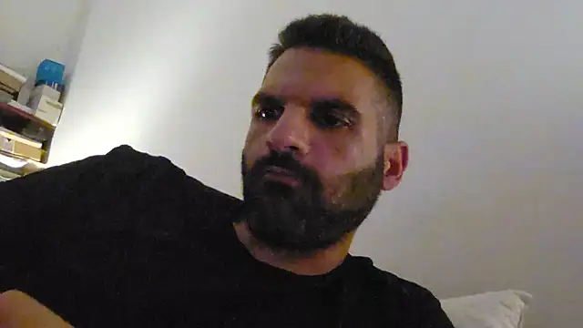 marios87xxl online show from June 3, 2026, 9:52 pm