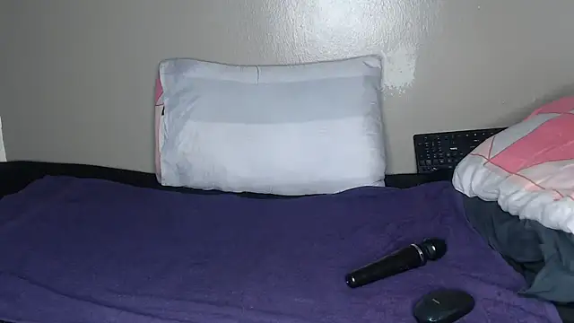 Snapshot of liztaylor chatting on February 16, 2026, 1:59 am liztaylor online show from February 16, 2026, 1:59 am