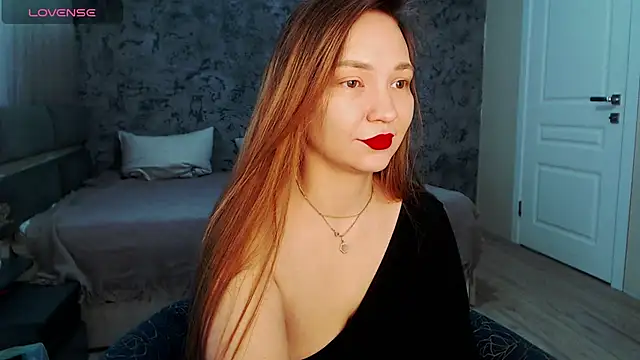 Julia  Candy online show from February 5, 2026, 2:40 am