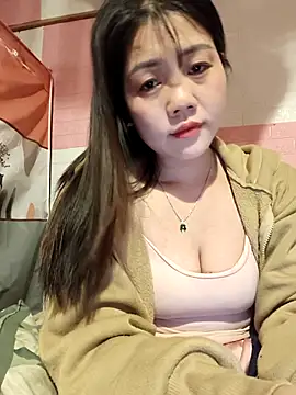 Ngocmai lazdy online show from February 9, 2026, 4:38 pm