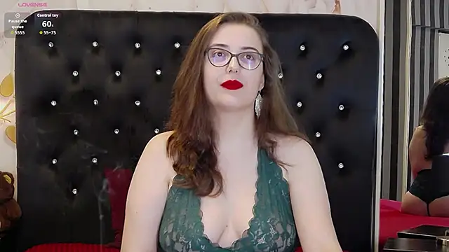 Snapshot of JulieAnnX chatting on June 14, 2026, 4:46 am JulieAnnX online show from June 14, 2026, 4:46 am