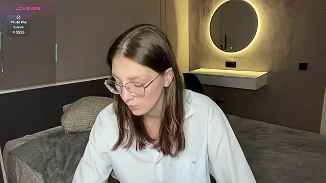 ChrisAmott online show from April 27, 2026, 4:38 pm