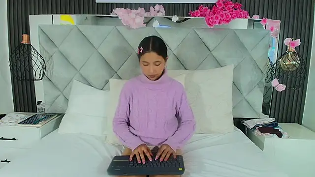 Snapshot of Real_virgin_Pussy chatting on May 29, 2026, 6:36 pm Real virgin Pussy online show from May 29, 2026, 6:36 pm