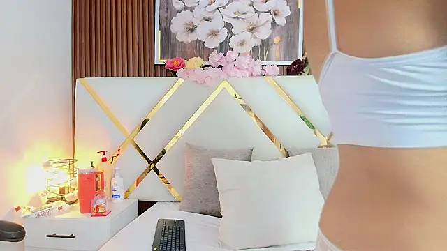 Snapshot of Real_virgin_Pussy chatting on August 6, 2026, 8:15 pm Real virgin Pussy online show from August 6, 2026, 8:15 pm