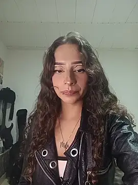 AlexxaAndRileyy online show from May 1, 2026, 7:19 pm