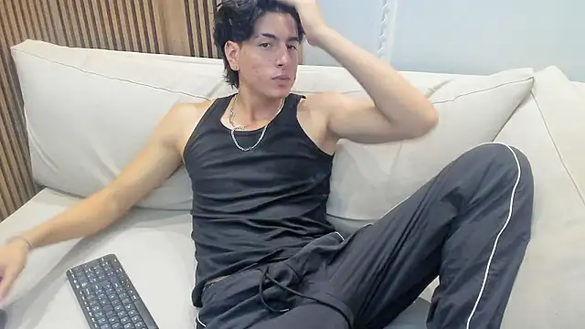 Snapshot of noahx_valko chatting on March 4, 2026, 5:15 am noahx valko online show from March 4, 2026, 5:15 am