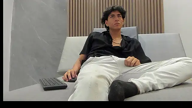 Snapshot of noahx_valko chatting on March 20, 2026, 4:35 am noahx valko online show from March 20, 2026, 4:35 am