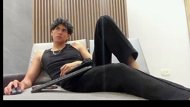 Snapshot of noahx_valko chatting on March 18, 2026, 2:48 am noahx valko online show from March 18, 2026, 2:48 am