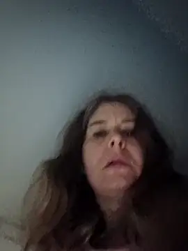 Didi2081 online show from February 8, 2026, 2:42 am