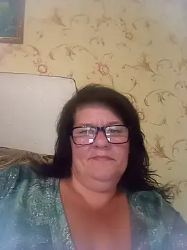NysiOlsen online show from August 4, 2026, 3:49 pm