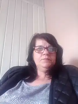 NysiOlsen online show from April 22, 2026, 7:15 am