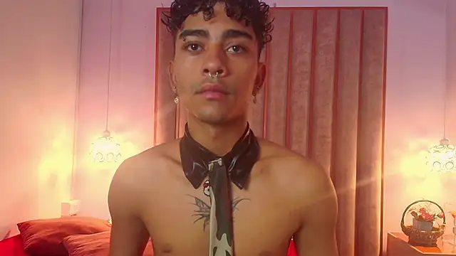 Snapshot of Mike_thomsonn chatting on March 7, 2026, 7:30 pm Mike thomsonn online show from March 7, 2026, 7:30 pm