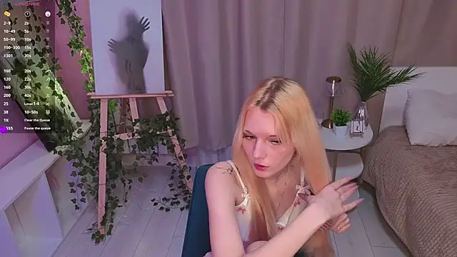 JuanaSumma online show from April 29, 2026, 7:56 am