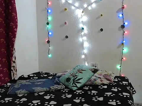 Snapshot of Chloe_Candys chatting on February 8, 2026, 2:53 am Chloe Candys online show from February 8, 2026, 2:53 am