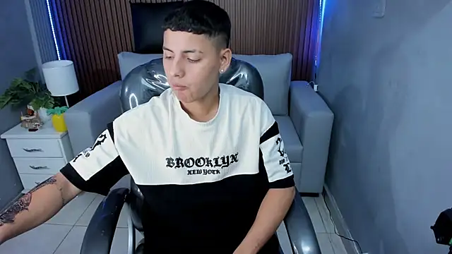 Liam9  online show from February 3, 2026, 1:05 pm