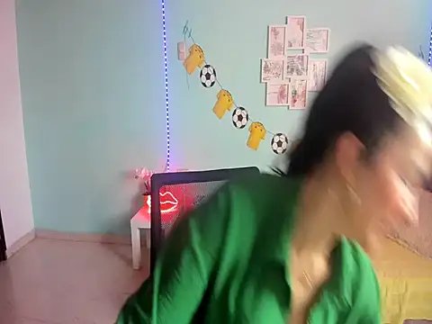 talia mystic online show from June 18, 2026, 12:43 pm