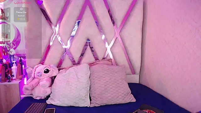 Madyson Hill online show from April 30, 2026, 12:01 pm