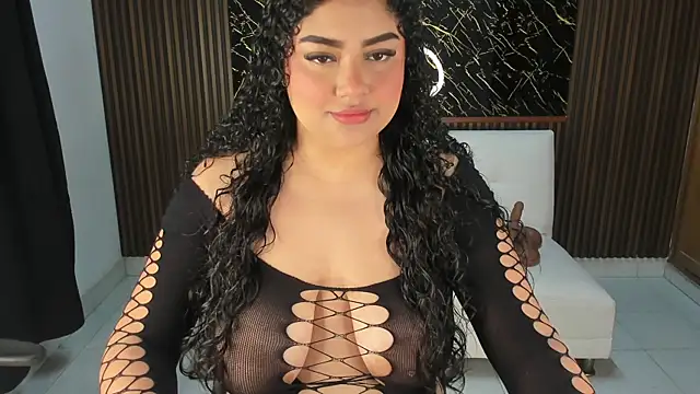 Karla18  online show from April 27, 2026, 3:32 pm