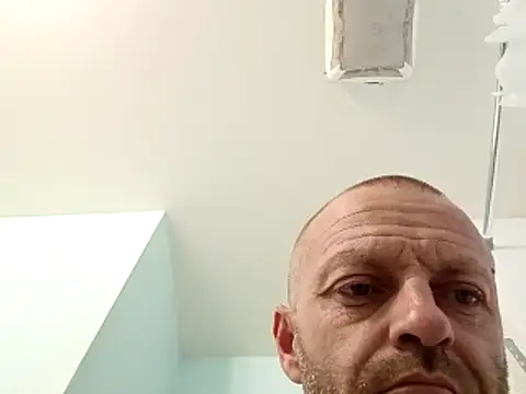sterng6969 online show from April 21, 2026, 11:50 am