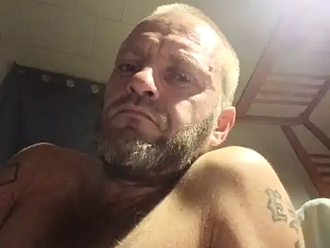 sterng6969 online show from May 8, 2026, 9:13 am