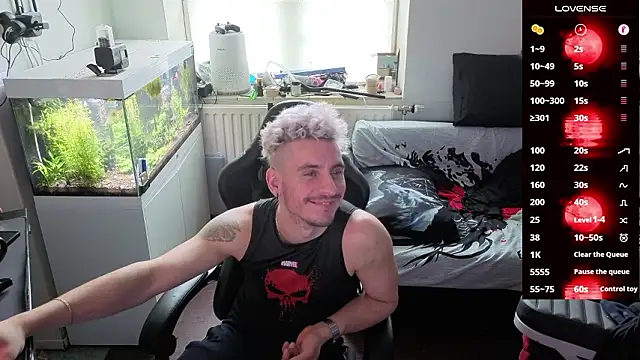 Snapshot of Rayzel_White chatting on March 10, 2026, 1:26 pm Rayzel White online show from March 10, 2026, 1:26 pm