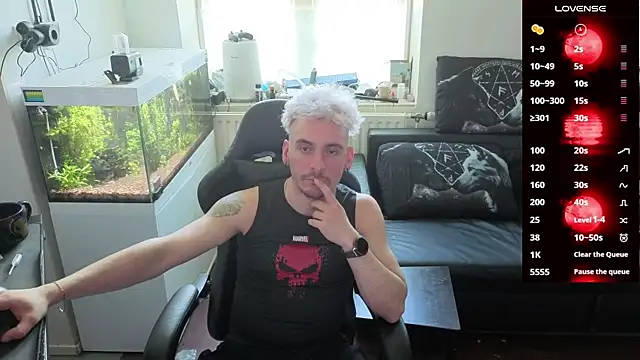 Snapshot of Rayzel_White chatting on March 21, 2026, 1:04 pm Rayzel White online show from March 21, 2026, 1:04 pm